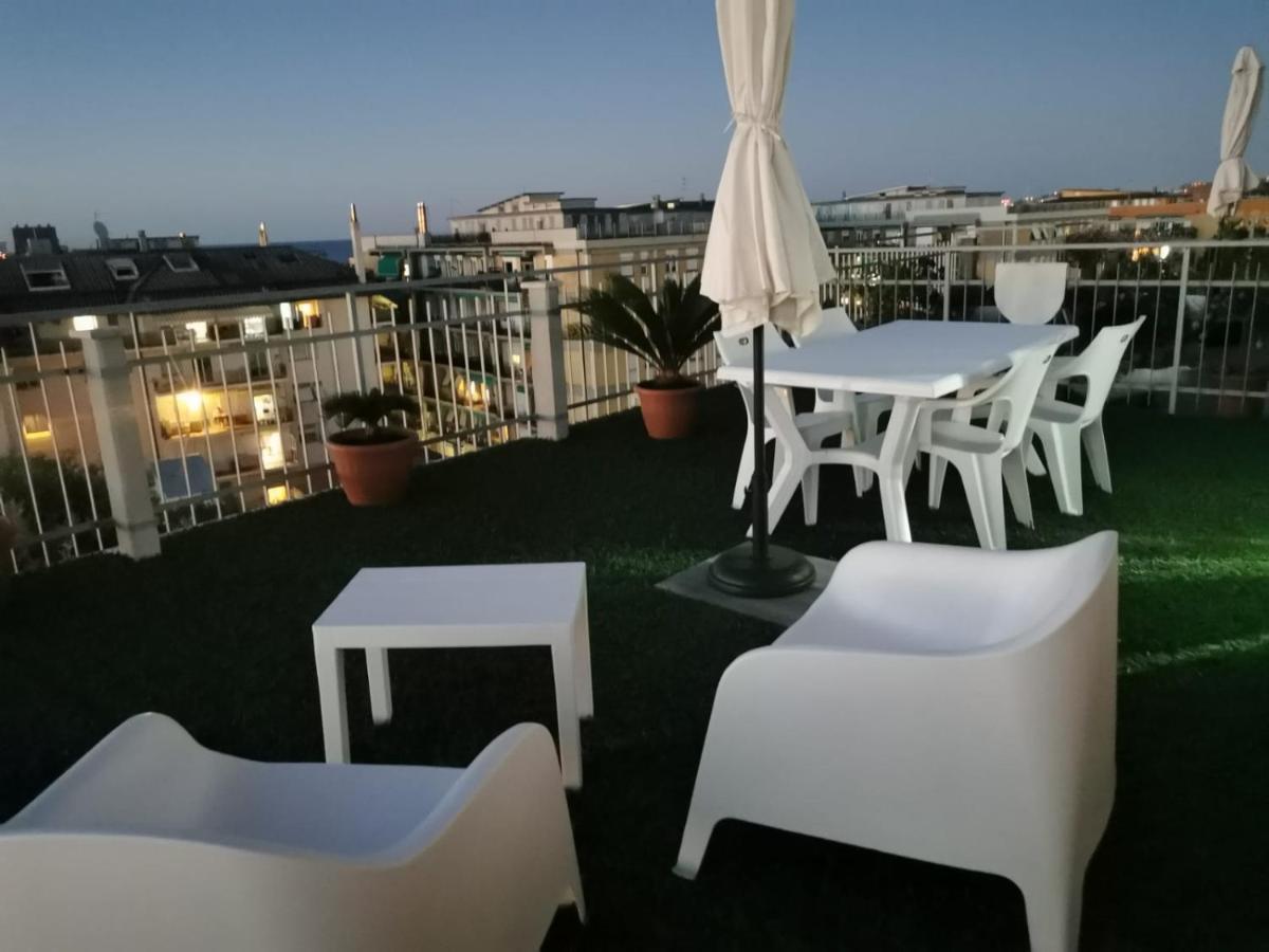 Апартаменти La Terrazza Фальконара-Мариттіма Екстер'єр фото