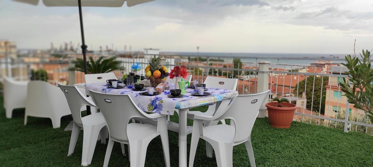Апартаменти La Terrazza Фальконара-Мариттіма Екстер'єр фото